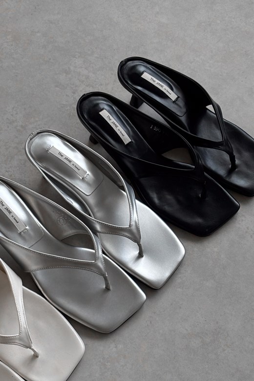 極簡方頭夾腳低跟涼鞋