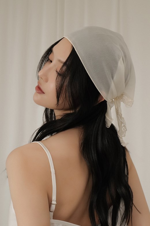 微光透紗蕾絲三角巾