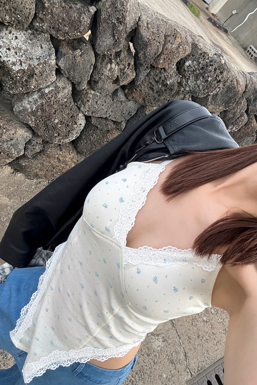 甜感小碎花蕾絲細肩BRA TOP背心