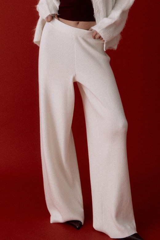 極簡厚磅針織長褲