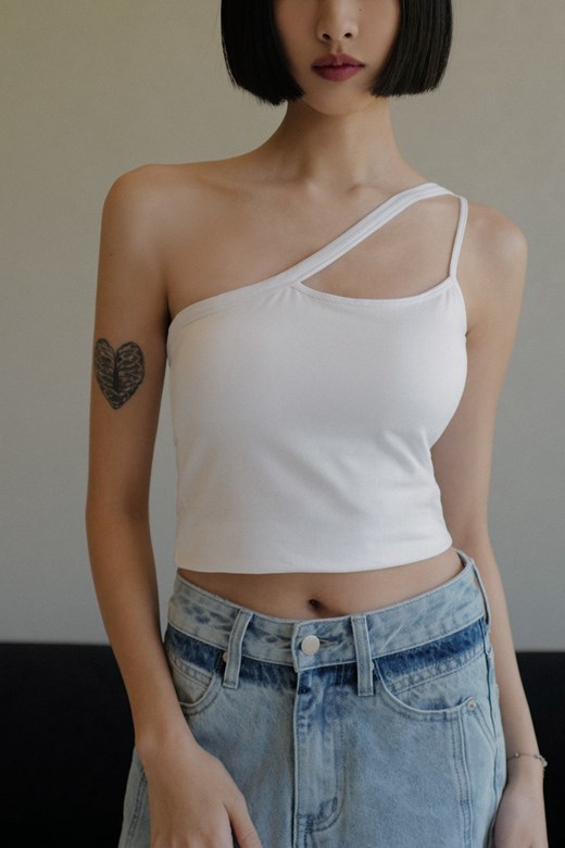 單肩不對稱造型BRA TOP