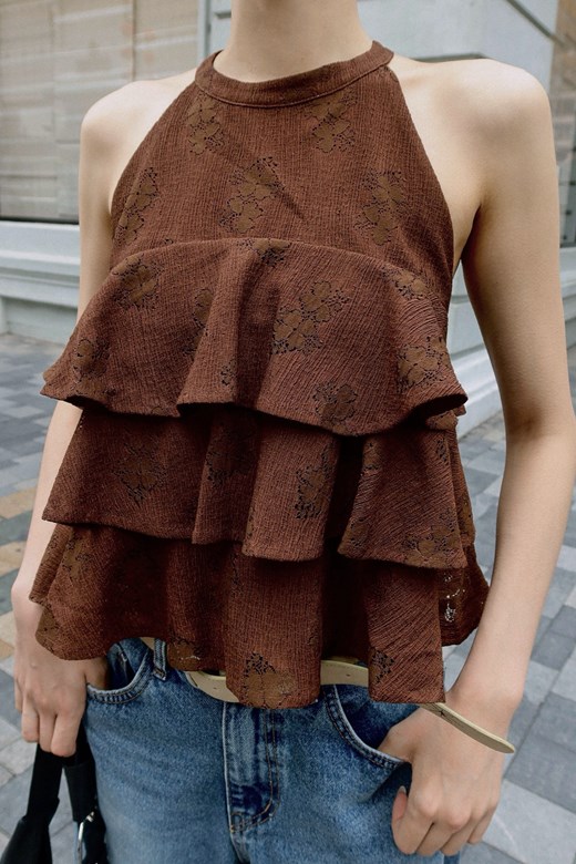 小高領花朵荷葉上衣