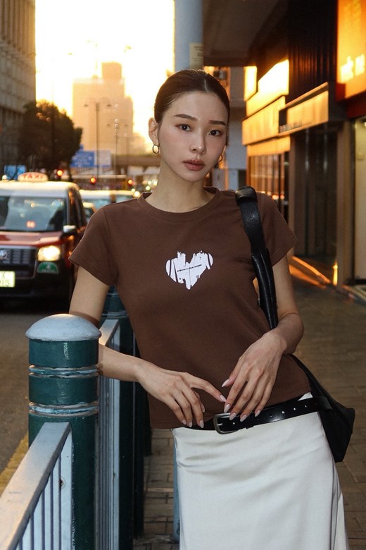 噴漆愛心印花TEE