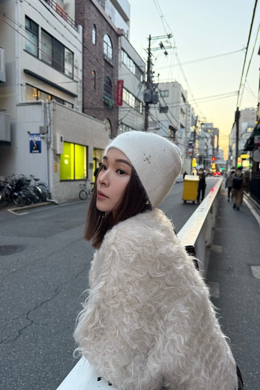 水鑽鉚釘羊毛毛帽