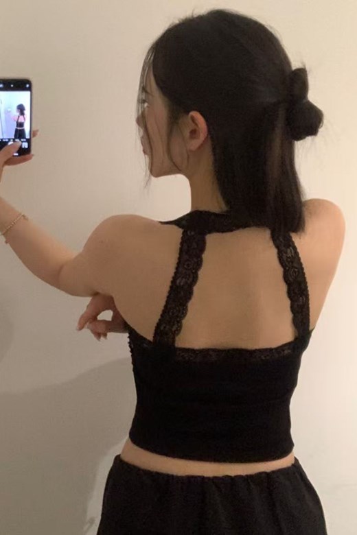 16 蕾絲美背方領背心BRA TOP