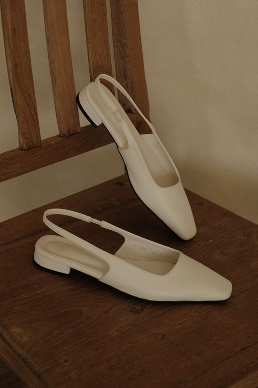 柔霧俐落方頭後空低跟鞋