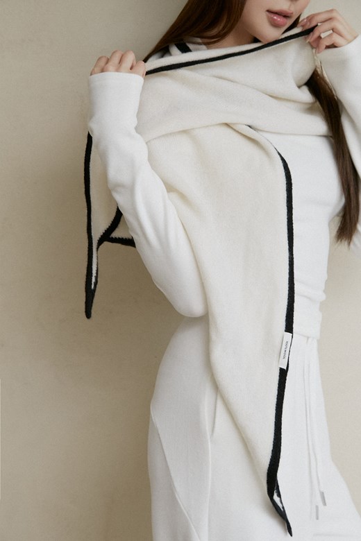 撞色百搭極簡風三角巾