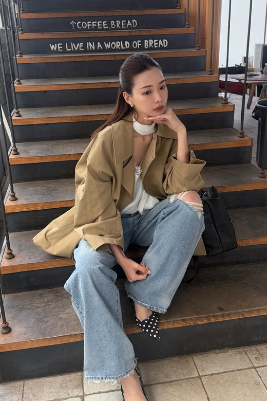 06 俐落腰內抽繩風衣外套