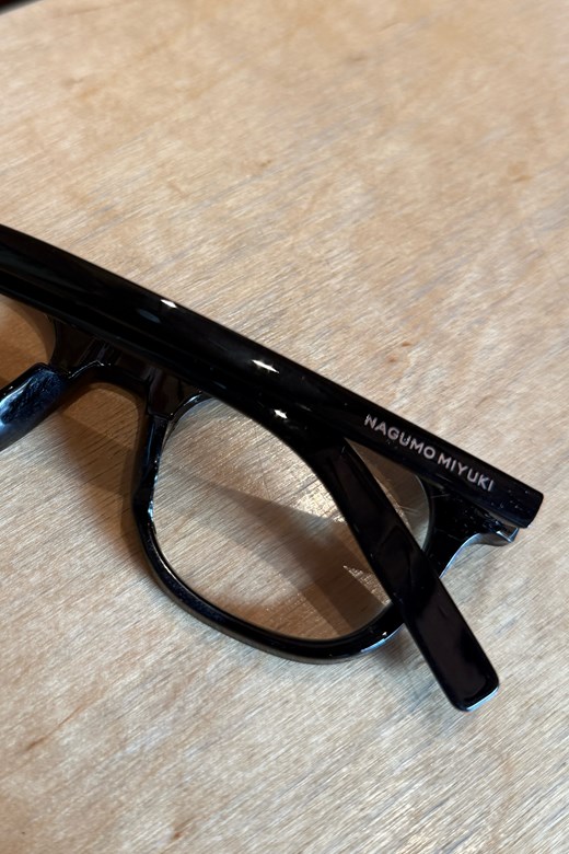 品牌LOGO方框眼鏡