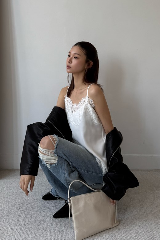 14 睫毛蕾絲緞面斜擺細肩背心