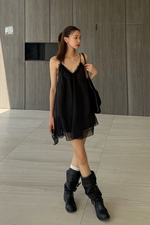 透紗美背飄逸上衣