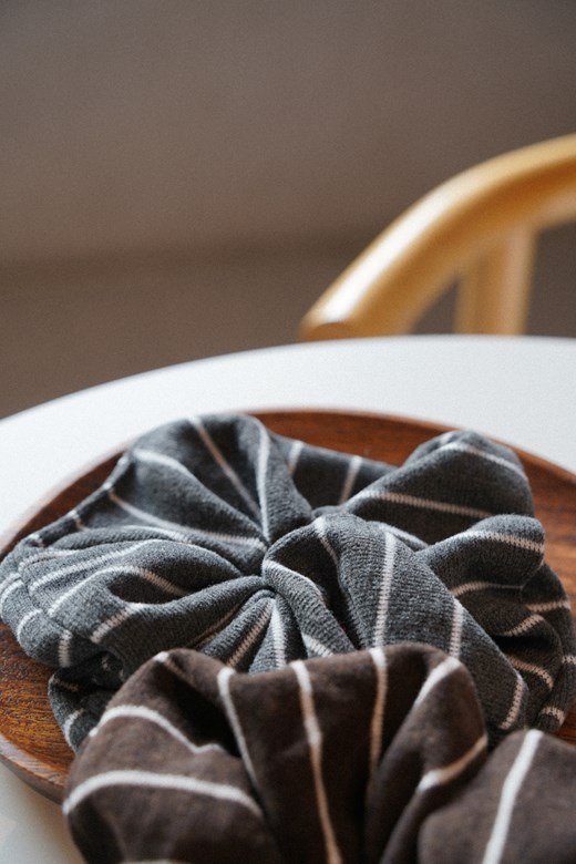 Cozy Knit Stripe 針織條紋大腸圈