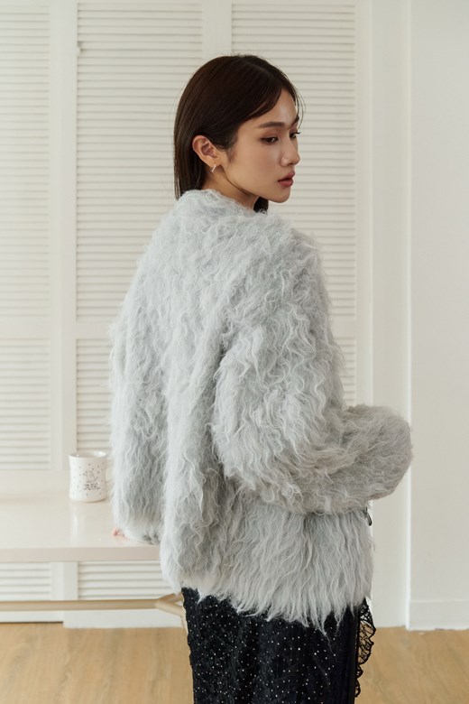 15 捲毛V領排釦外套