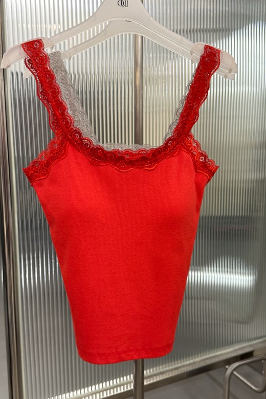 13 蕾絲肩帶背心BRA TOP