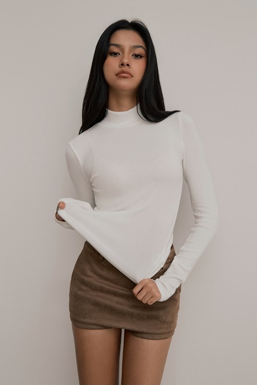 柔彈小高領長袖上衣