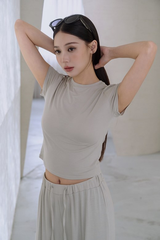 柔膚冰肌圓領短TEE
