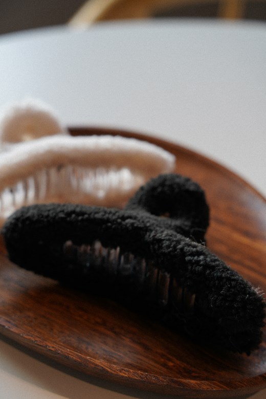 Teddy Cloud 純色毛絨雲感髮抓夾