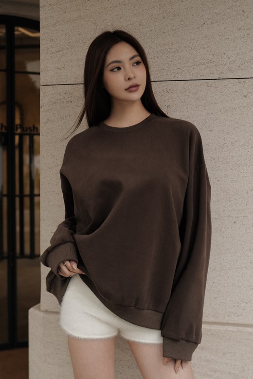 極簡素面大學TEE