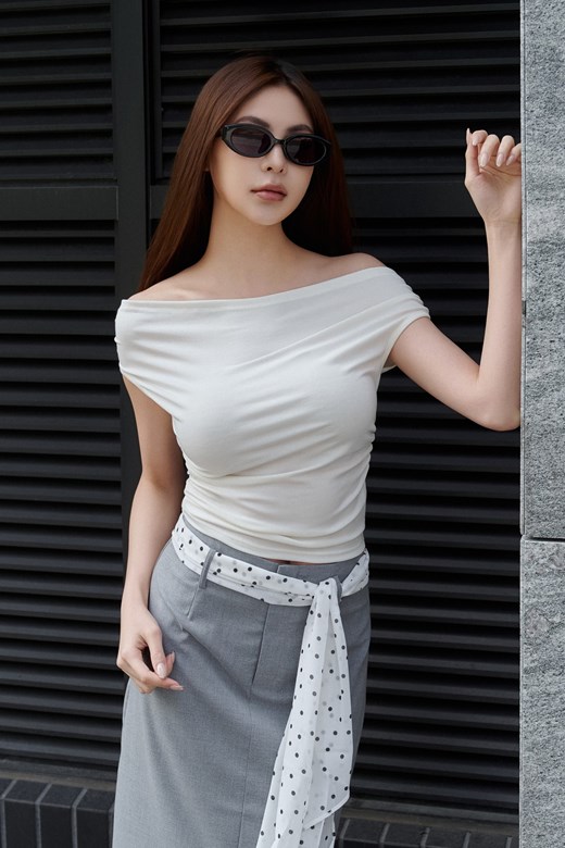 氣質抓皺垂領上衣