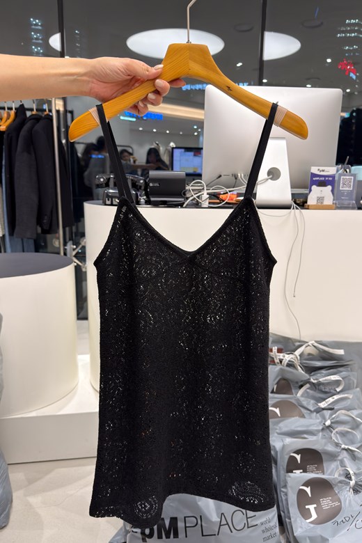 蕾絲紋理細肩柔膚背心裙