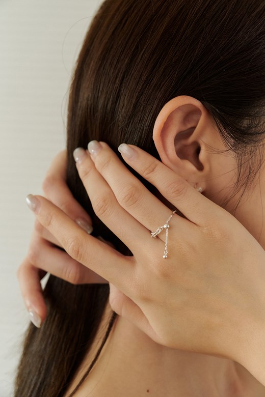 38 俐落鍊條設計戒指