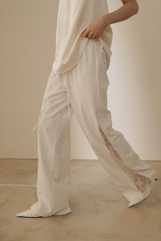 輕盈蕾絲拼接抽繩長褲