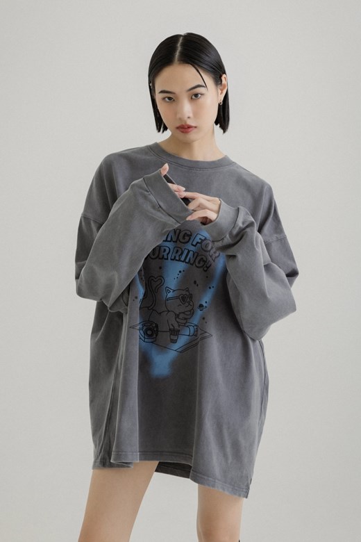 品牌SMUG CAT 愛心噴漆長袖T