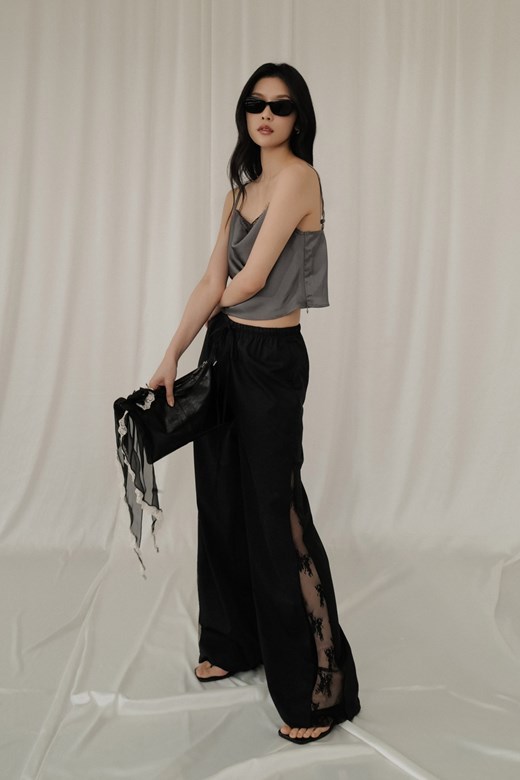 輕盈蕾絲拼接抽繩長褲