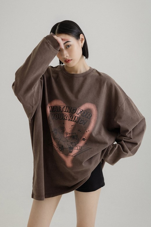 品牌SMUG CAT 愛心噴漆長袖T