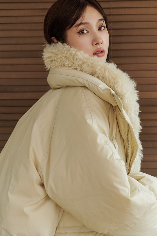 19 羊羔絨翻領軍裝90%鴨絨外套