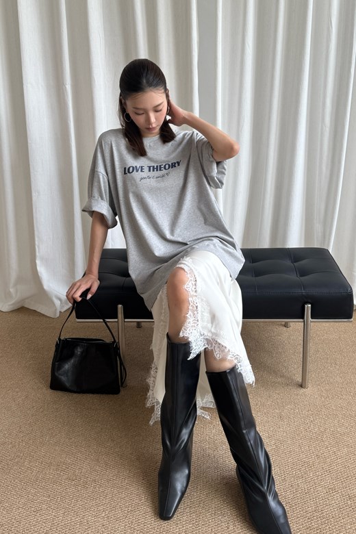 07 LOVE THEORY字母印花寬鬆TEE