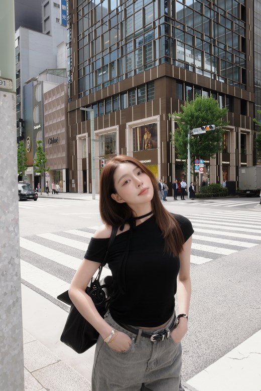 百搭時髦綁帶上衣