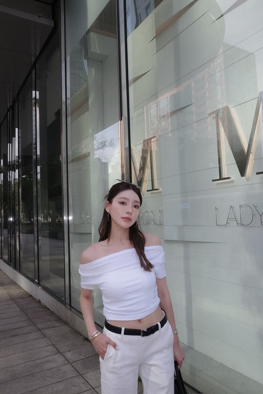 百搭多穿法上衣