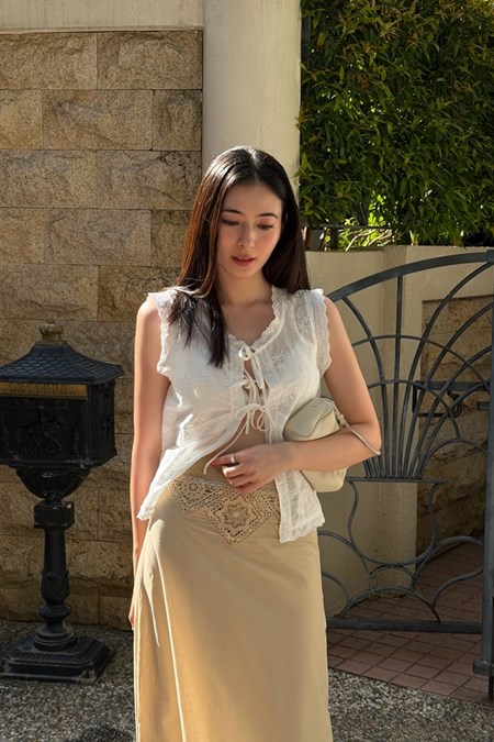 Blossom Sleeveless Blouse