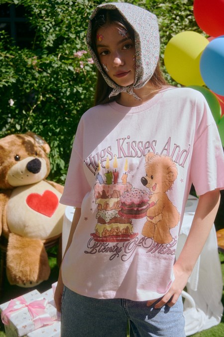 Suzy’s Zoo Hugs, Kisses, and Wishes Tee