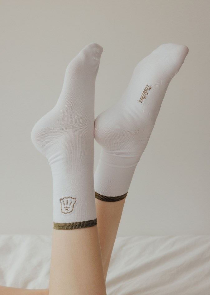 刺繡造型中筒襪