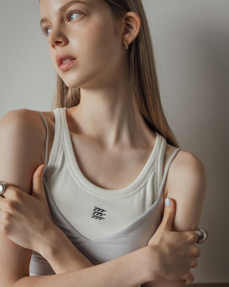 MIT 品牌LOGO刺繡削肩BRA TOP