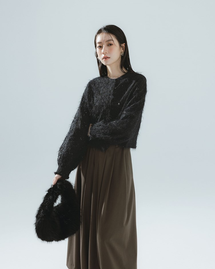 羽毛蕾絲澎袖襯衫