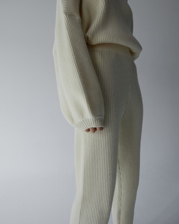 Cozy Stretch-Knitted Set - Pants