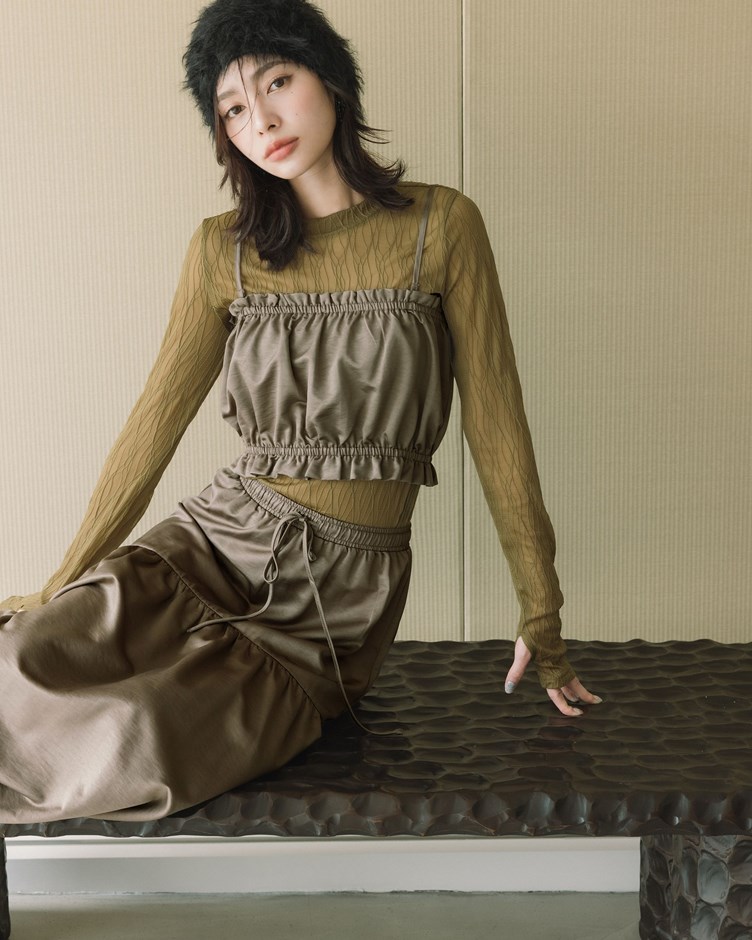 霧光絨面荷葉平口背心