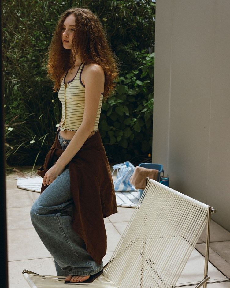 條紋撞色繞脖壓釦背心