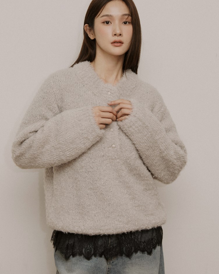08 奶霧蓬鬆毛絨針織上衣