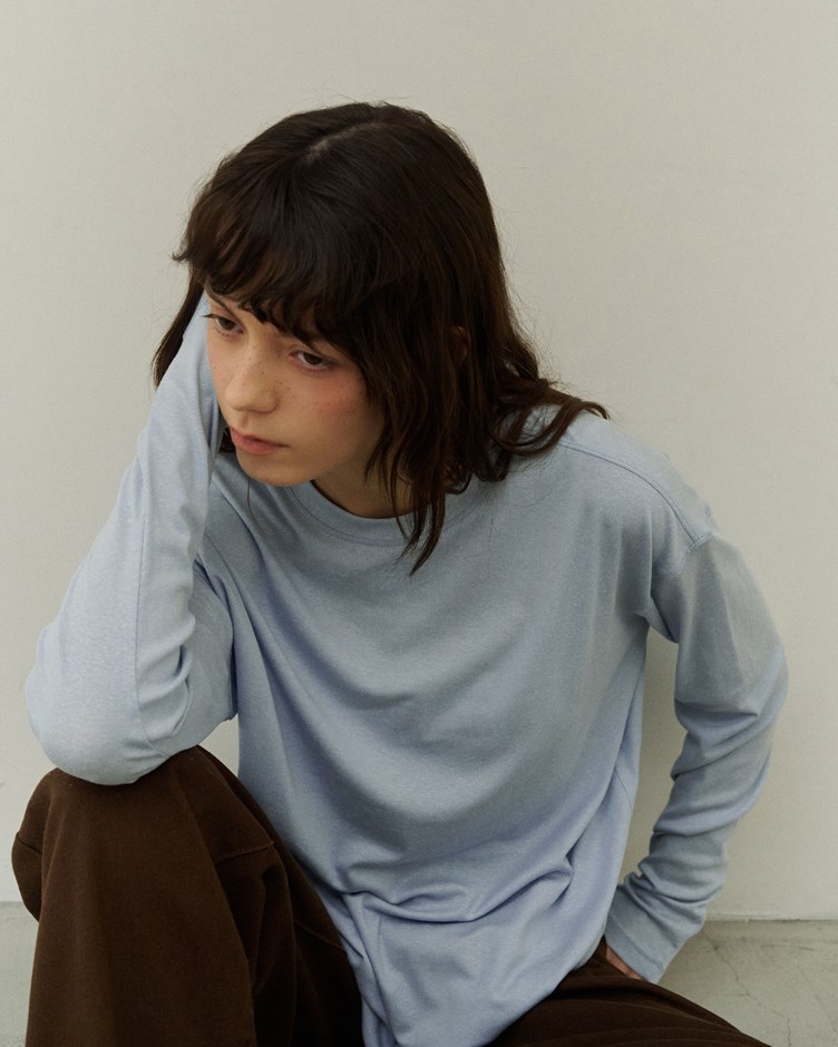 品牌LOGO柔彈天絲長袖上衣