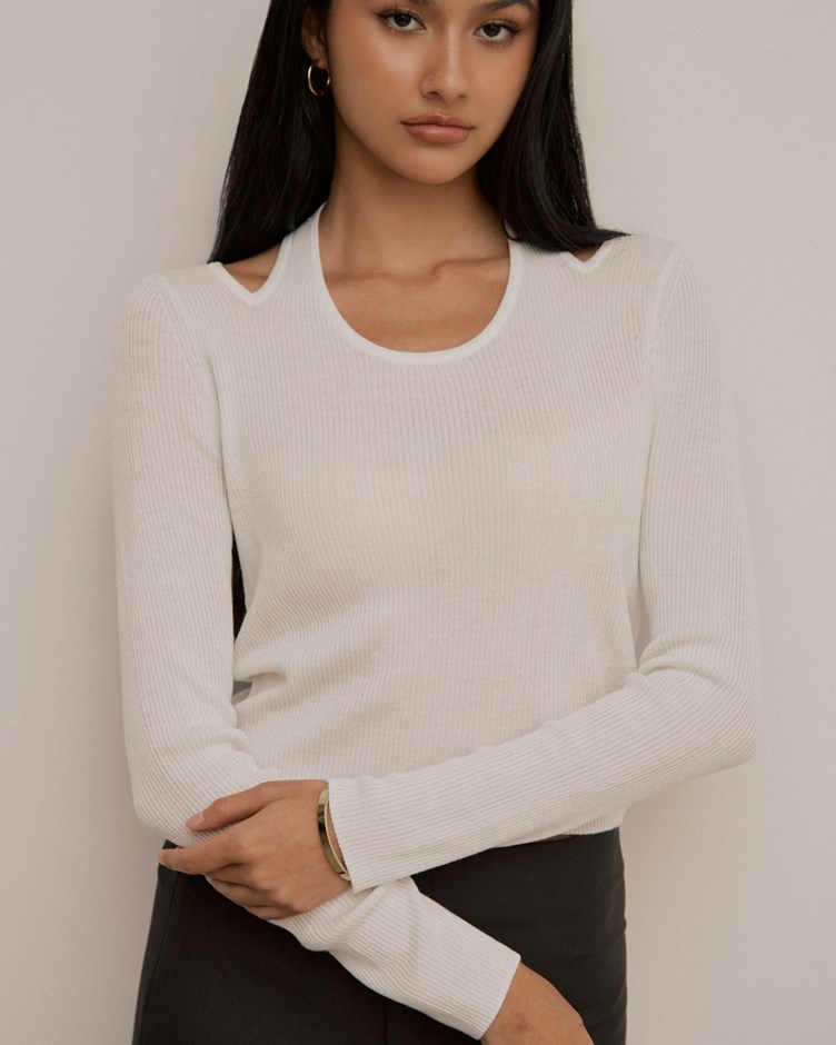 挖肩簍空針織長袖上衣