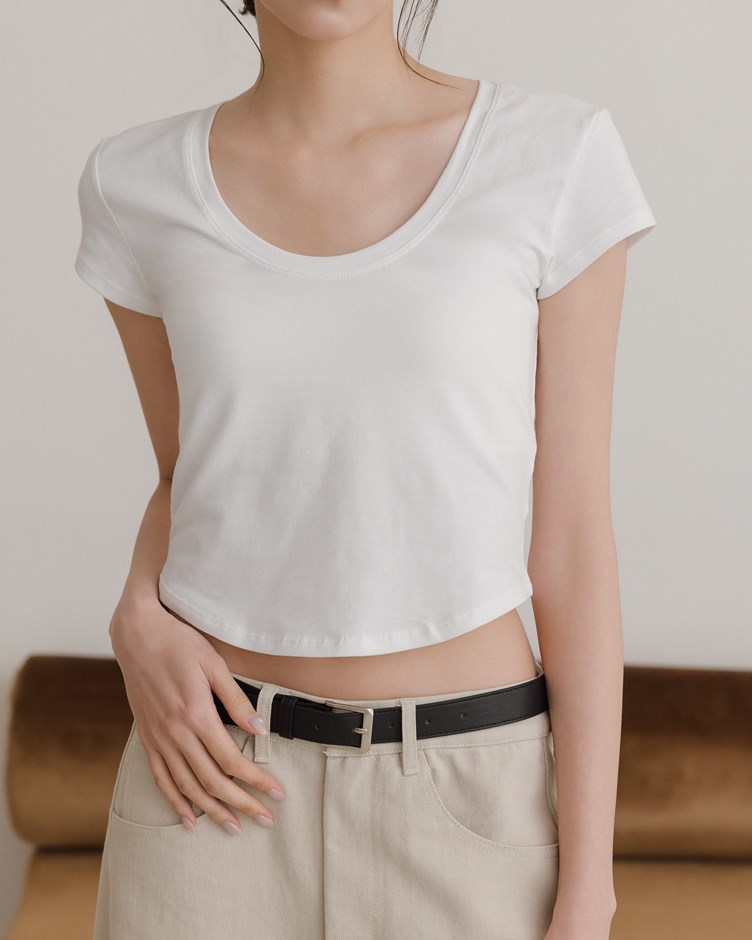 修身弧擺U領短TEE