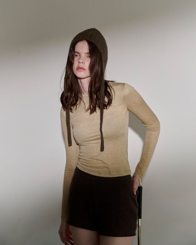 微透膚柔彈天絲羊絨上衣