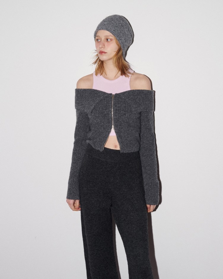 磨毛感坑紋一字領針織上衣