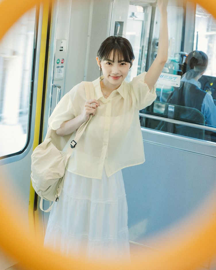 透肌感澎澎袖襯衫