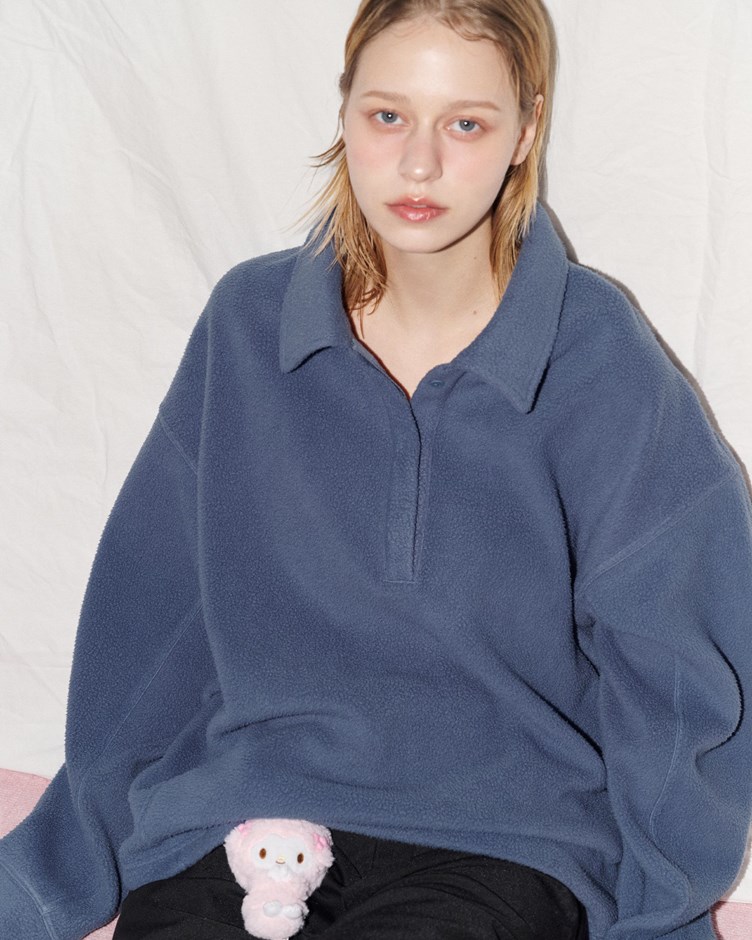 毛絨翻領開襟大學TEE