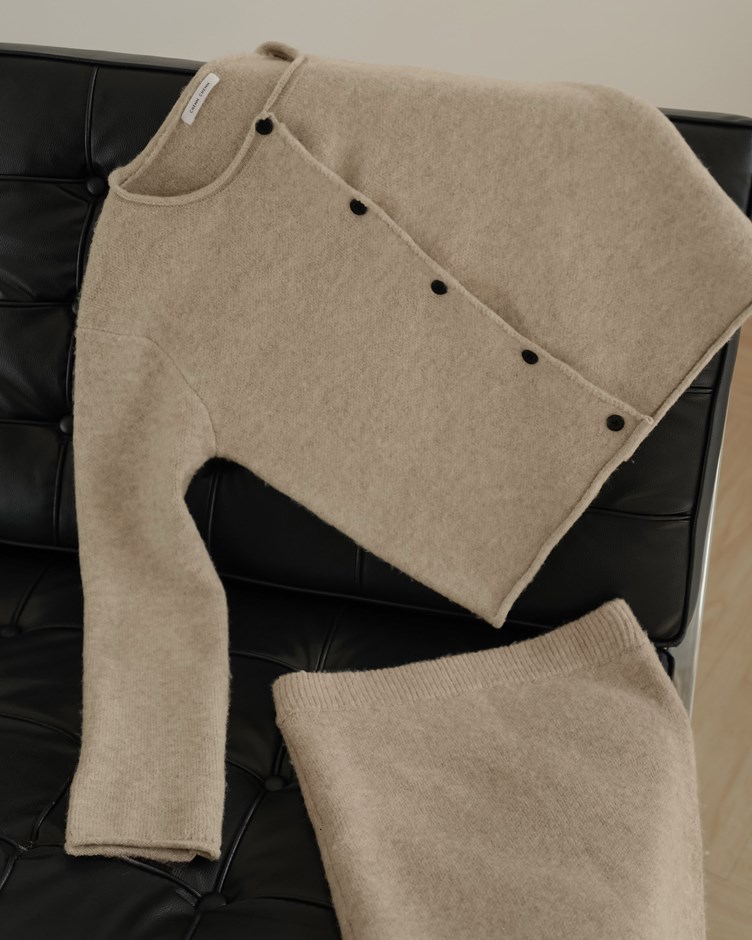 撞色釦羊毛針織開衫